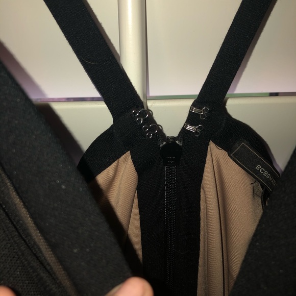 PRICE DROP! Beautiful BCBG dress - Picture 5 of 7